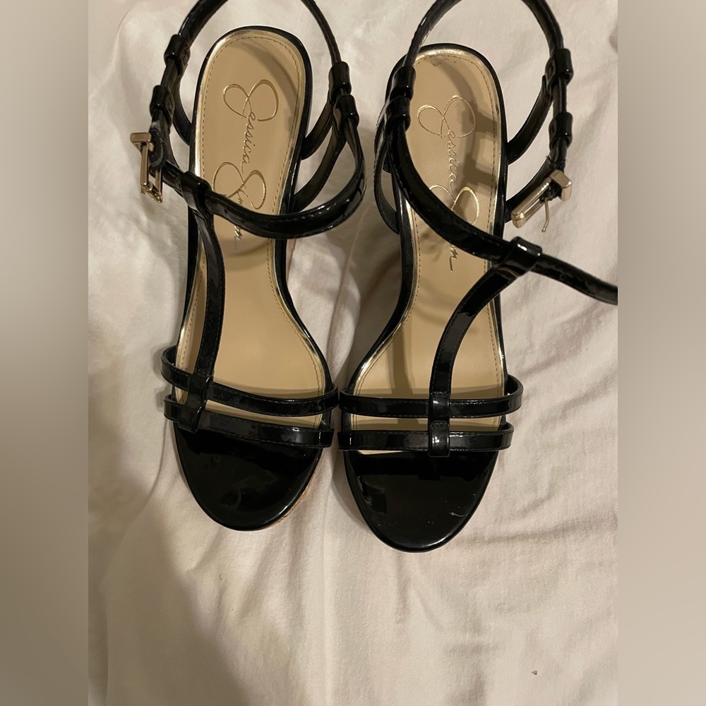 Jessica Simpson black wedges